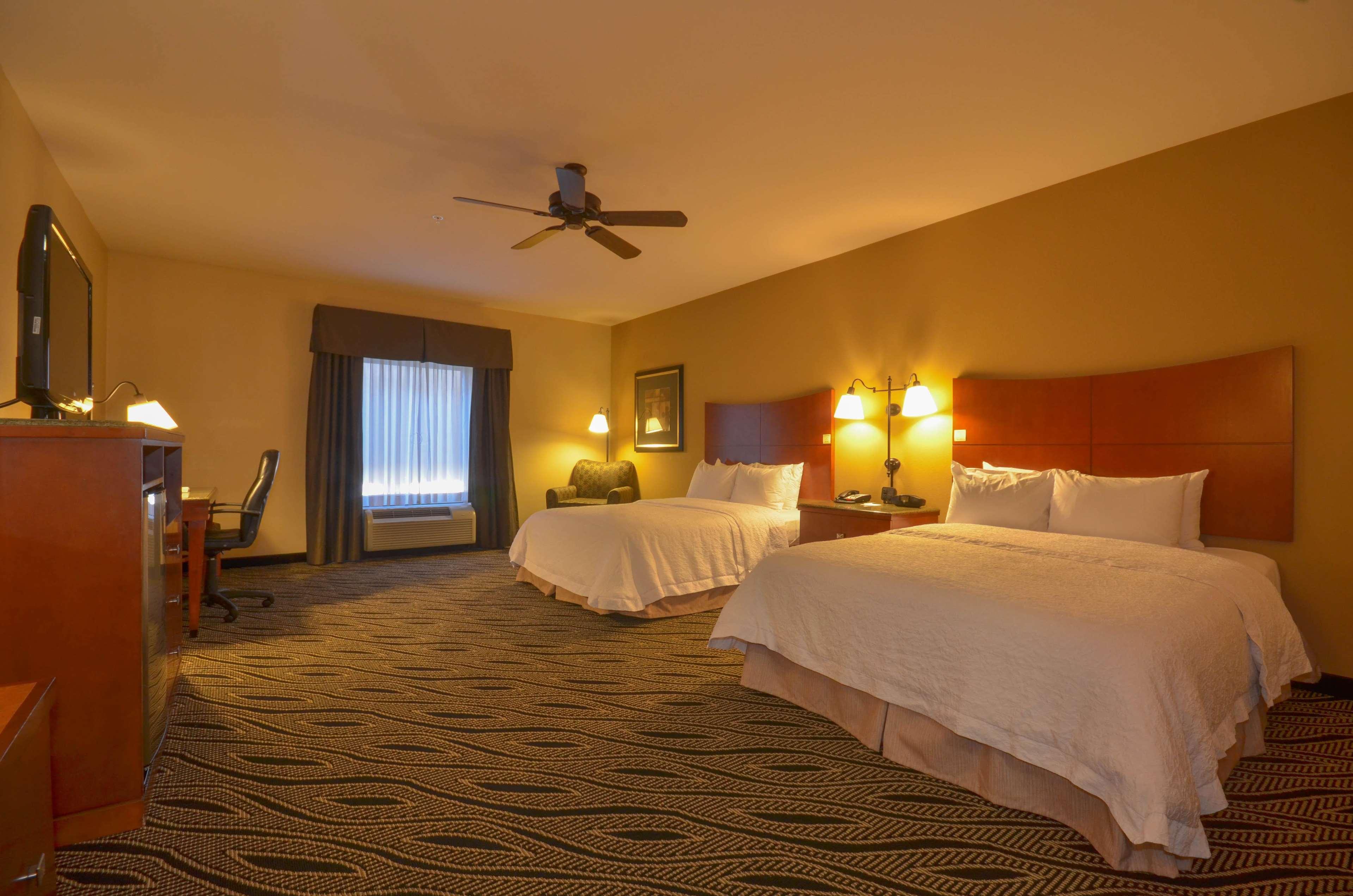 Hampton Inn Bryant Buitenkant foto