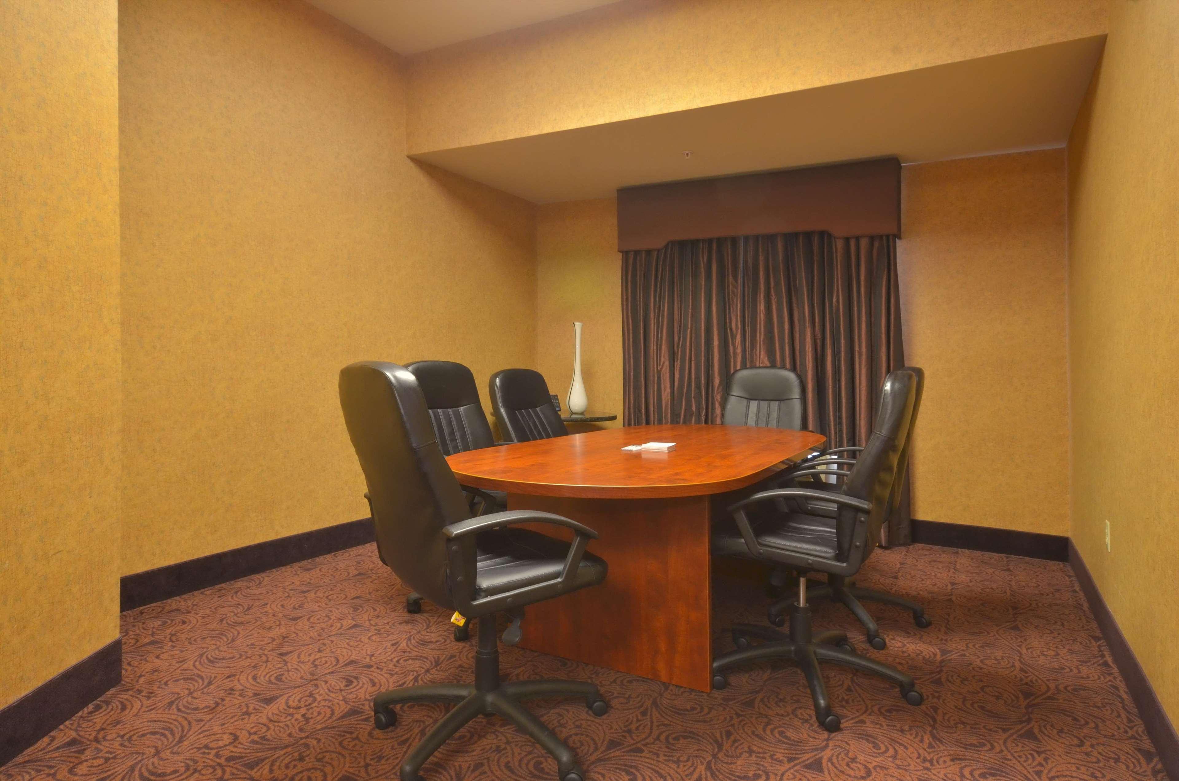 Hampton Inn Bryant Buitenkant foto