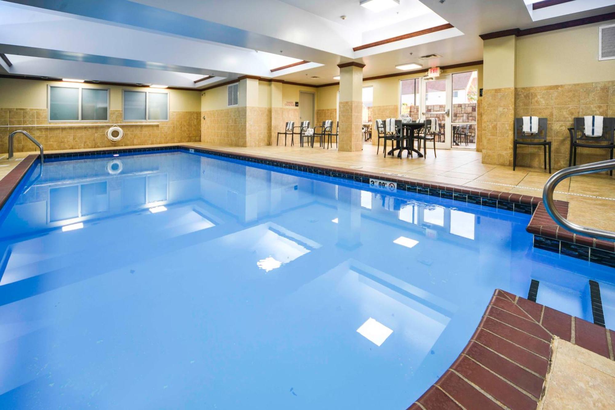 Hampton Inn Bryant Buitenkant foto