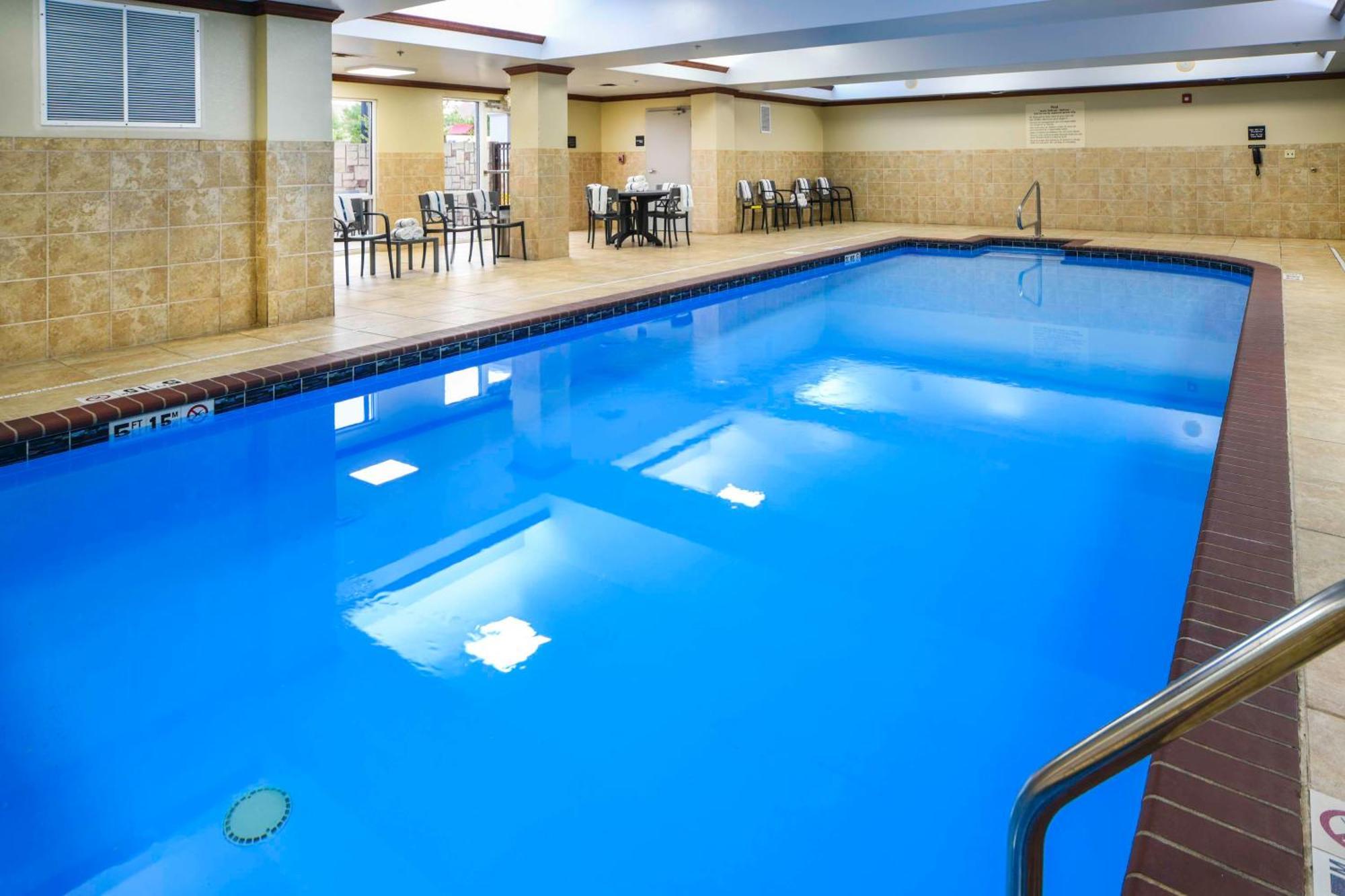 Hampton Inn Bryant Buitenkant foto